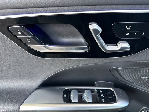 New 2025 Mercedes-Benz C 300 Sedan image 21