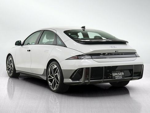 Used 2024 Hyundai Ioniq 6 Limited AWD/4WD image 3