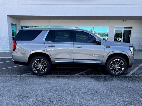 New 2026 GMC Yukon Elevation RWD image 3
