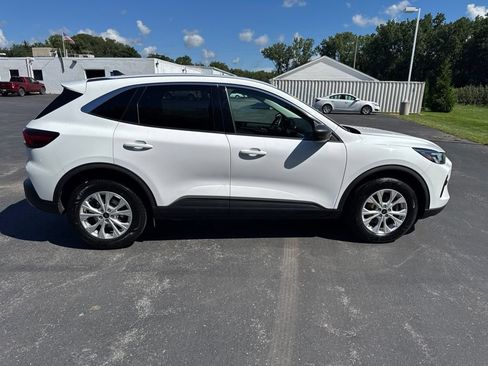Used 2023 Ford Escape Active AWD/4WD image 10