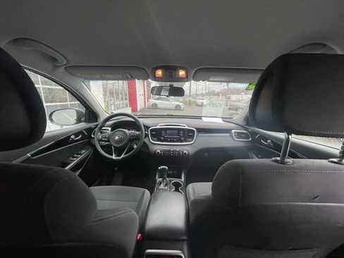 Used 2016 Kia Sorento LX image 21