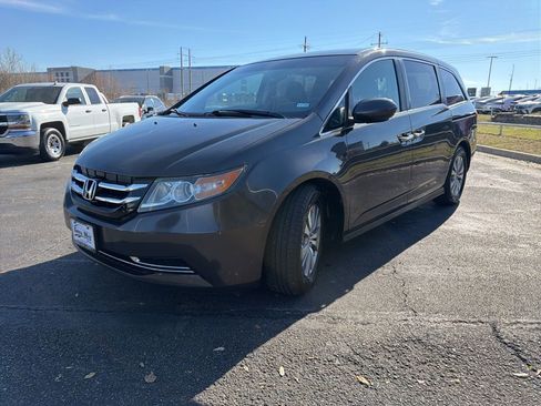 Used 2016 Honda Odyssey SE image 7