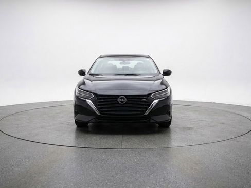 Used 2025 Nissan Sentra S FWD image 2