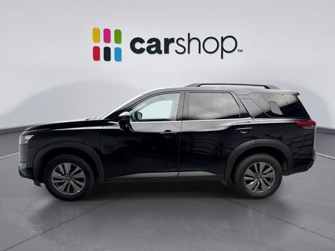 Used 2025 Nissan Pathfinder SV AWD/4WD image 2