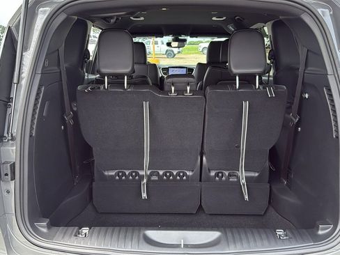 New 2025 Chrysler Pacifica Select image 10