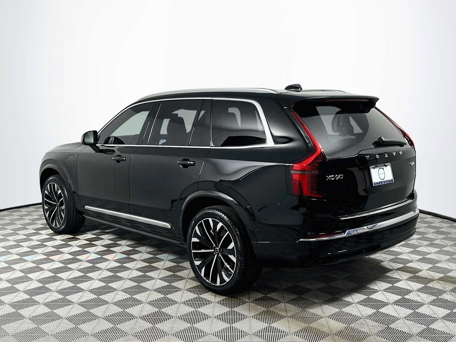 Used 2026 Volvo XC90 T8 Plus w/ Protection Package Premier AWD/4WD image 5