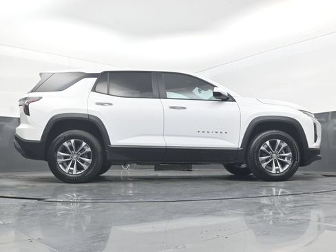 Used 2025 Chevrolet Equinox LT FWD image 27