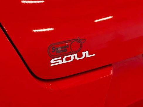 Used 2024 Kia Soul LX w/ Option Group 015 FWD image 9