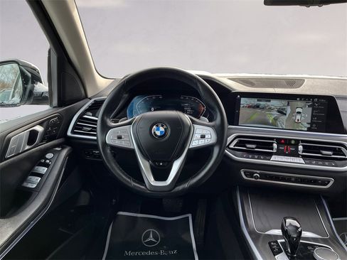 Used 2022 BMW X7 xDrive40i w/ Premium Package image 12