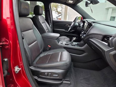 Certified 2023 Chevrolet Traverse High Country FWD image 24