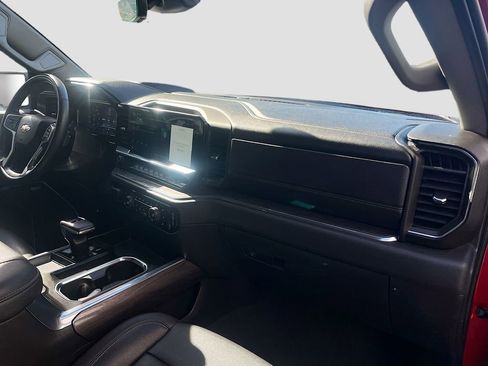 Used 2024 Chevrolet Silverado 1500 LTZ w/ Technology Package image 30