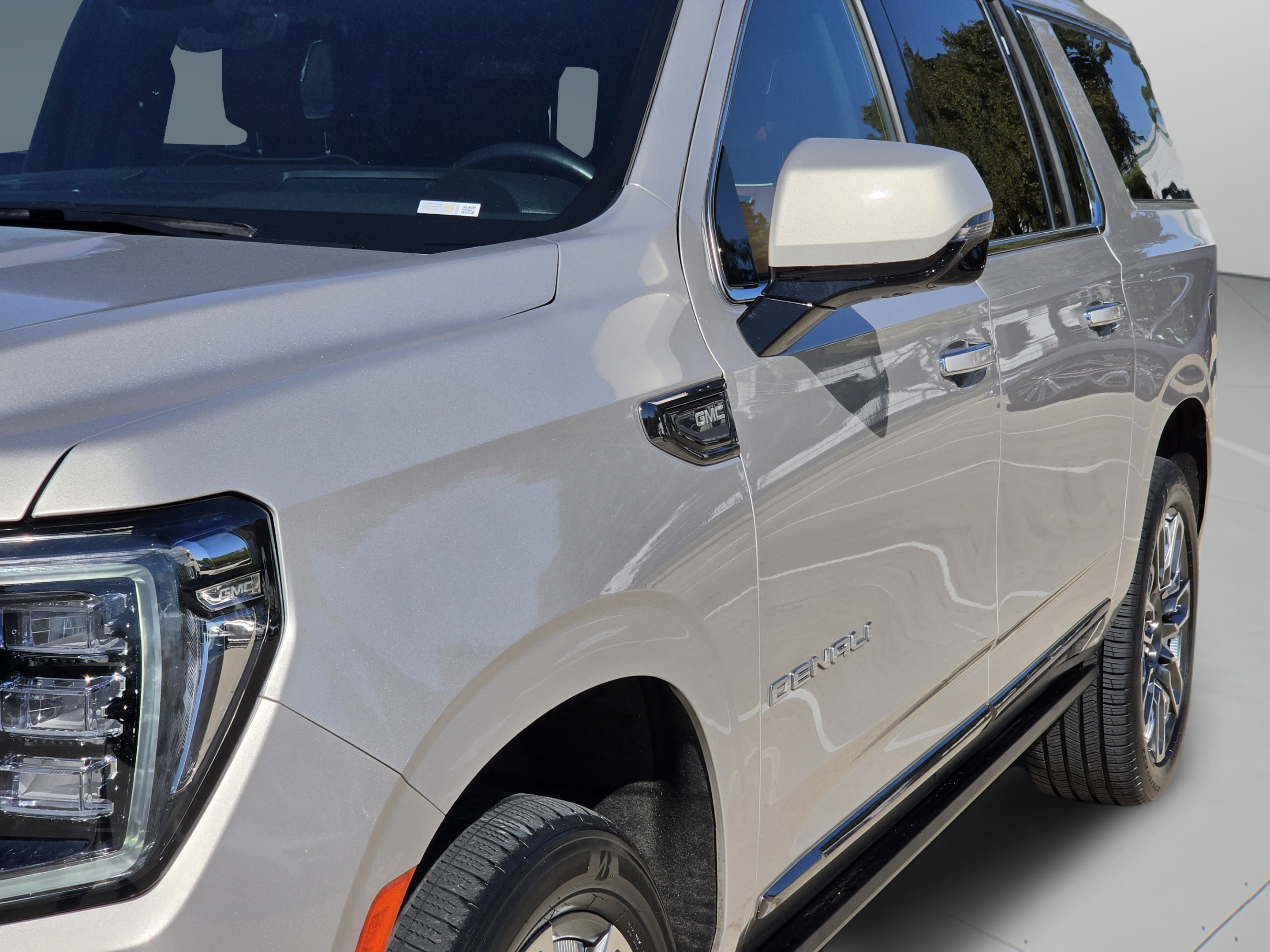 Used 2024 GMC Yukon XL Denali Ultimate AWD/4WD image 40