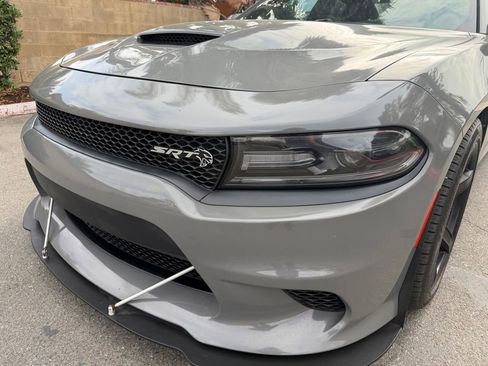 Used 2018 Dodge Charger SRT Hellcat RWD image 5
