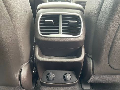 Used 2019 Hyundai Santa Fe Limited image 25