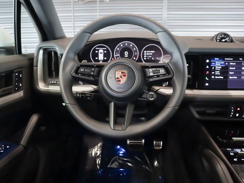New 2026 Porsche Cayenne S image 13