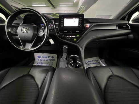 Used 2021 Toyota Camry SE FWD image 17