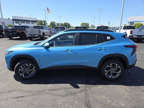 New 2026 Chevrolet Trax LT w/ Driver Confidence Package FWD image 18