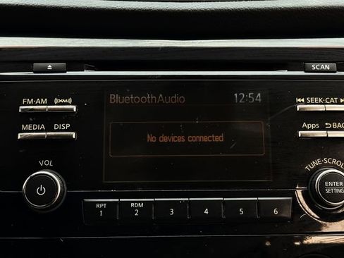 Used 2016 Nissan Rogue S image 21