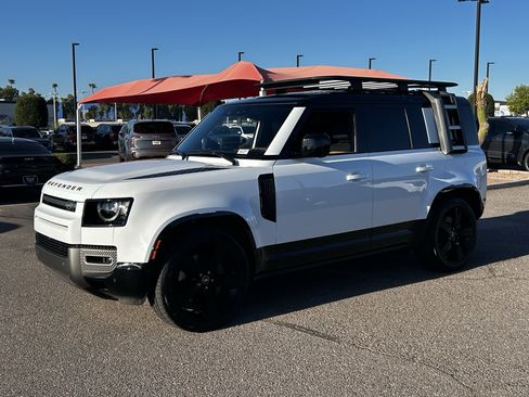 Used 2023 Land Rover Defender 110 X-Dynamic SE image 2