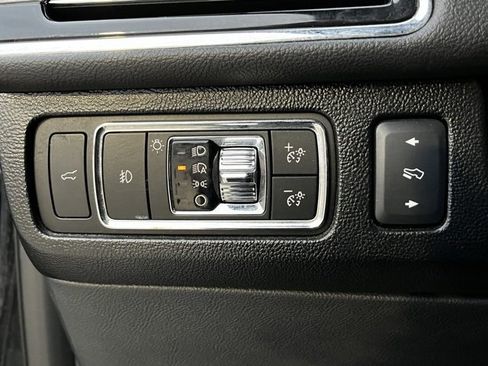 Used 2024 Lincoln Navigator Reserve image 22