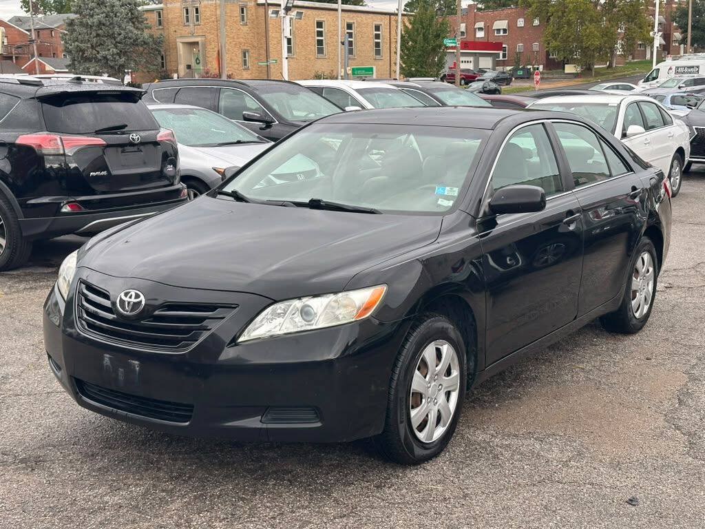 Used 2007 Toyota Camry LE FWD image 3
