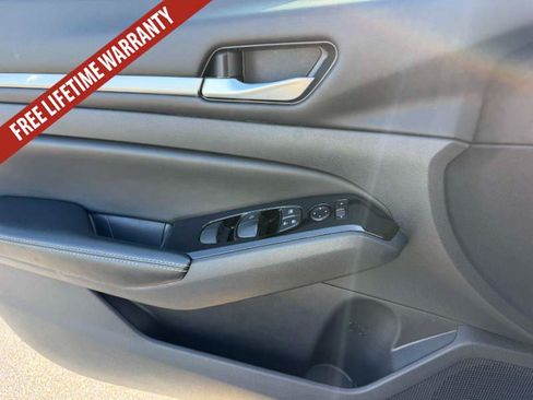 Used 2024 Nissan Altima 2.5 SL AWD/4WD image 21