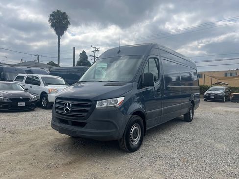 Used 2019 Mercedes-Benz Sprinter 170 image 1
