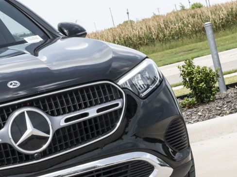 Used 2025 Mercedes-Benz GLC 300 image 10