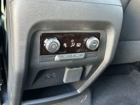 New 2025 GMC Acadia Elevation image 26