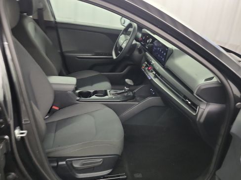 Used 2025 Kia K4 FWD image 8