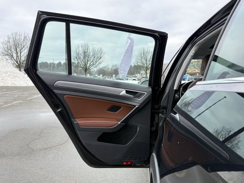 Used 2017 Volkswagen Golf Alltrack SEL image 29