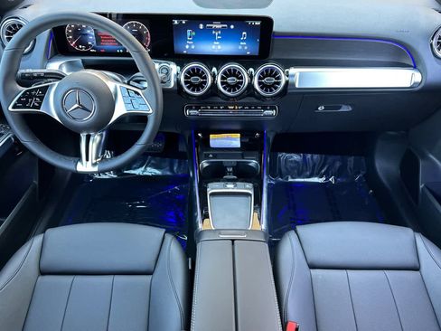 New 2026 Mercedes-Benz GLB 250 image 12