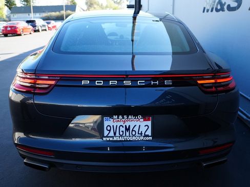 Used 2020 Porsche Panamera 4 image 3