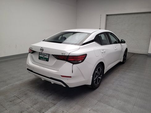 Used 2024 Nissan Sentra SV FWD image 9