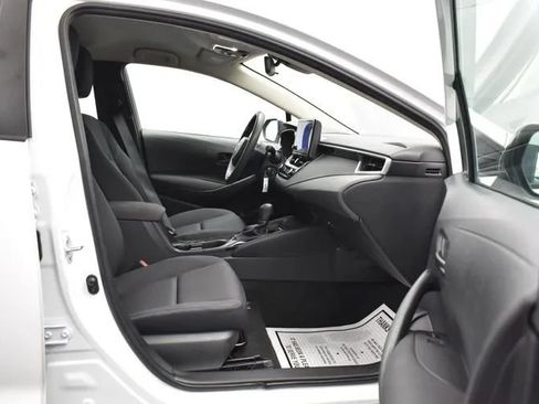 Used 2024 Toyota Corolla LE FWD image 16