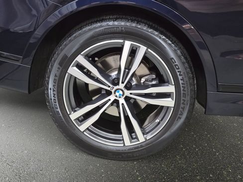 Used 2025 BMW X7 xDrive40i w/ M Sport Package AWD/4WD image 35