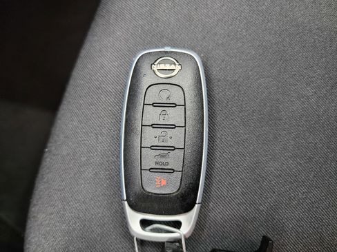 Used 2025 Nissan Pathfinder SV image 51