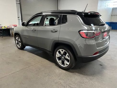 Used 2021 Jeep Compass Limited w/ Sun and Sound Group FWD image 5