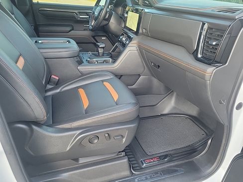 Used 2022 GMC Sierra 1500 AT4 image 38