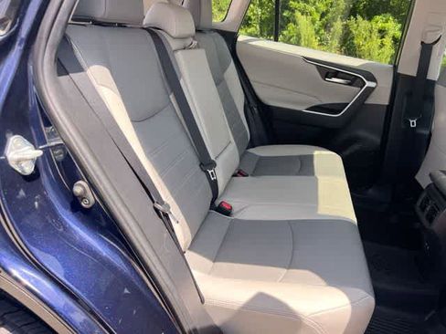 Used 2021 Toyota RAV4 XLE Premium FWD image 14