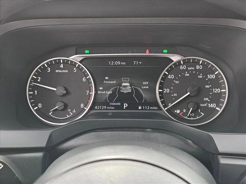 Used 2023 Nissan Pathfinder S image 10