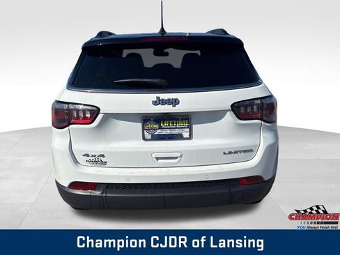 Used 2025 Jeep Compass Limited AWD/4WD image 7