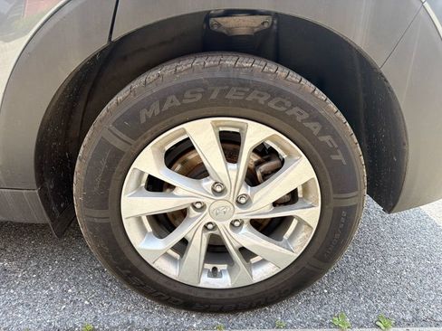 Used 2021 Hyundai Tucson Value AWD/4WD image 11