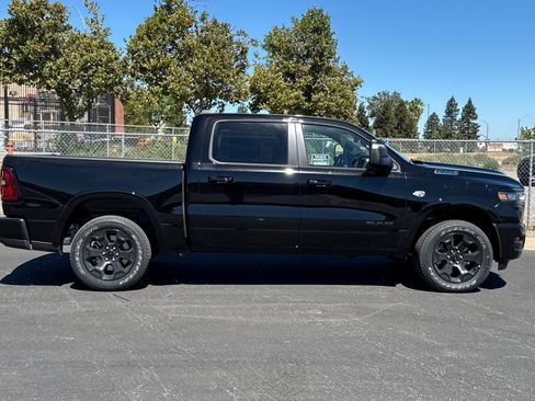 New 2026 RAM 1500 Big Horn AWD/4WD image 2