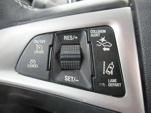 Used 2017 GMC Terrain SLE w/ Technology Package image 23