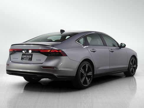 Used 2023 Honda Accord Sport image 5