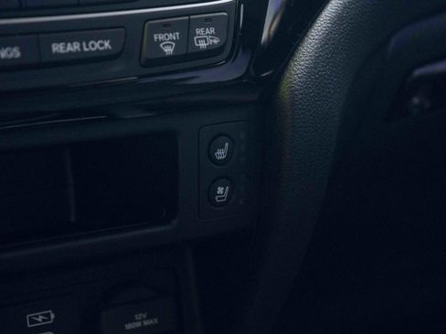 Used 2025 Honda Ridgeline Black Edition image 32