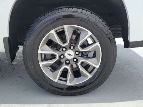 Used 2022 Chevrolet Silverado 1500 RST w/ Convenience Package II RWD image 9