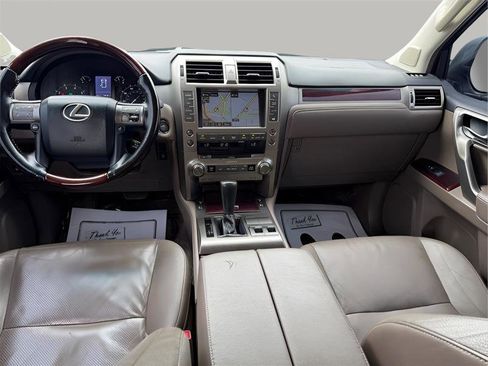 Used 2016 Lexus GX 460 w/ Premium Package AWD/4WD image 19