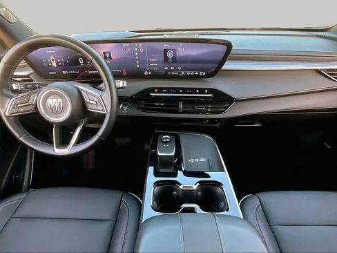 Used 2025 Buick Enclave Preferred FWD image 16